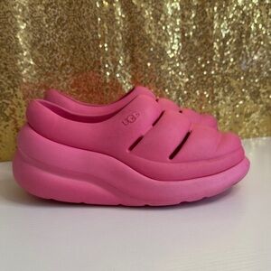 UGG Sport Yeah Clogs In Taffy Pink